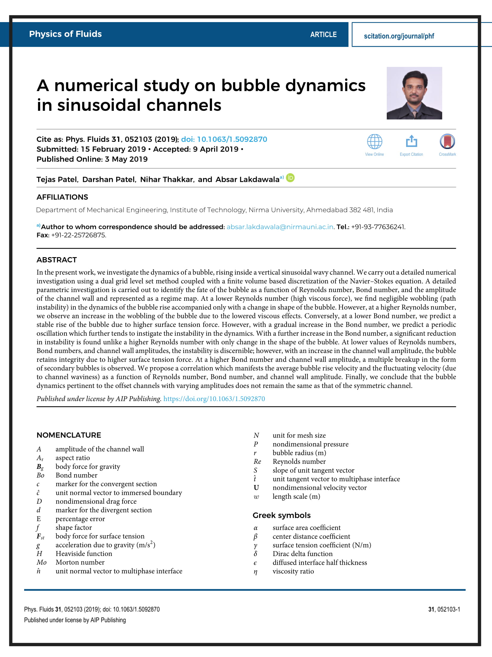 A numerical study on bubble dynamics in sinusoidal channels