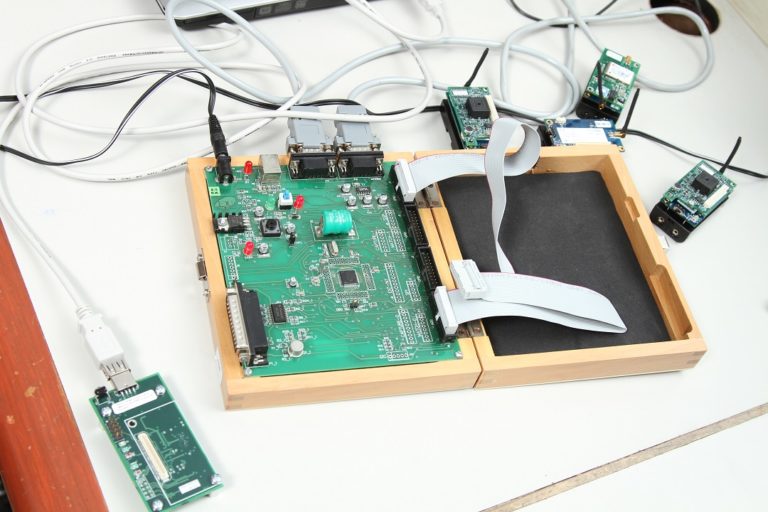 Laboratory Facility Electronics and Communications